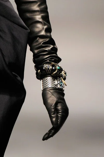 Look 14